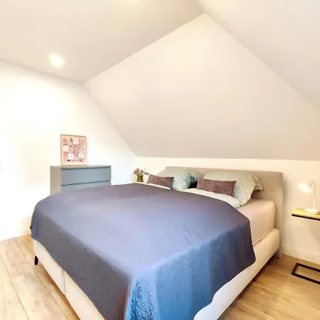 Appartamento Grosse 52 Qm Wohnung, 24-std Check-in, Parkplatz, Familien- Geschaefts- Monteurwohnung, 5 Personen, 2 Schlafzimmer U Wohnzimmer, Wlan,