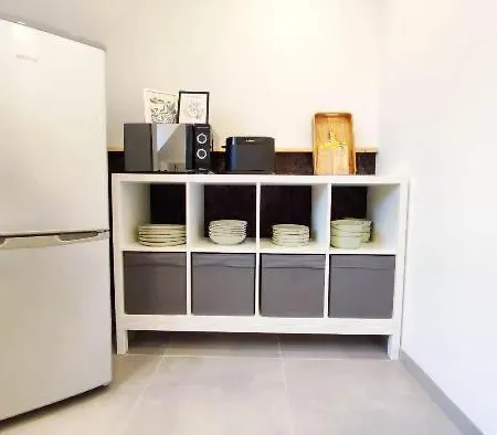 Grosse 52 Qm Wohnung, 24-std Check-in, Parkplatz, Familien- Geschaefts- Monteurwohnung, 5 Personen, 2 Schlafzimmer U Wohnzimmer, Wlan, Appartamento *